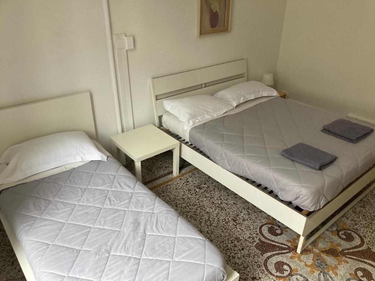 Guest House Roma เจนัว ภายนอก รูปภาพ