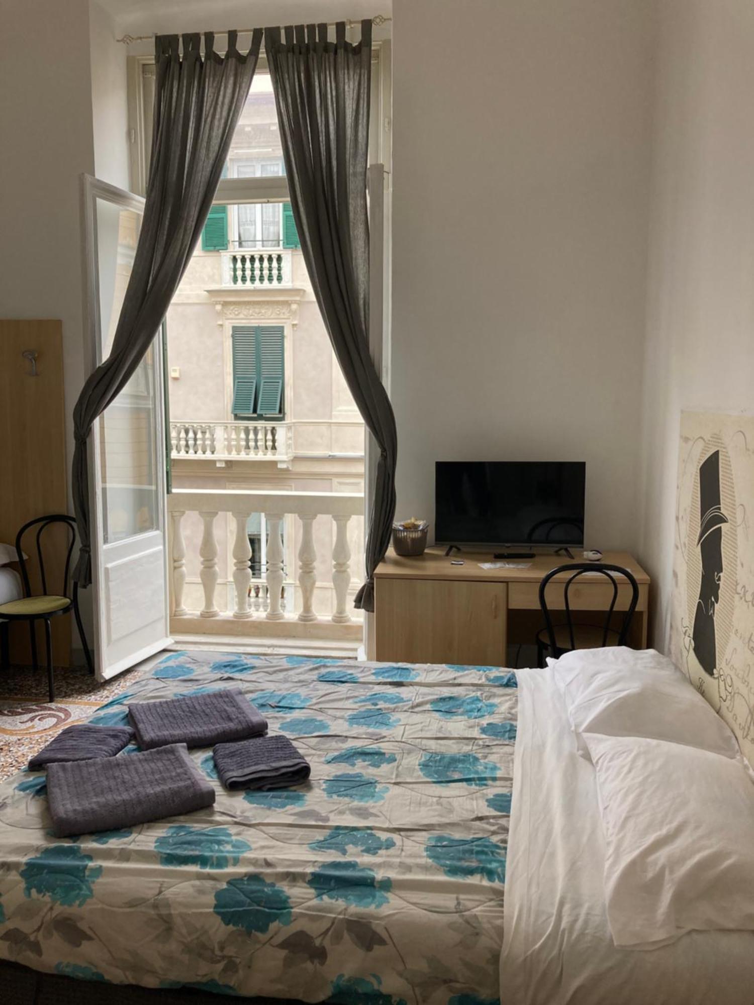 Guest House Roma เจนัว ภายนอก รูปภาพ